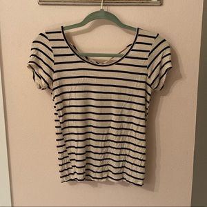 Very flattering striped shirt!